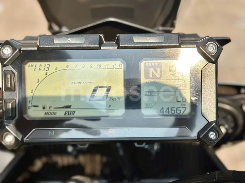 Yamaha MT-09 Tracer - Vista 8