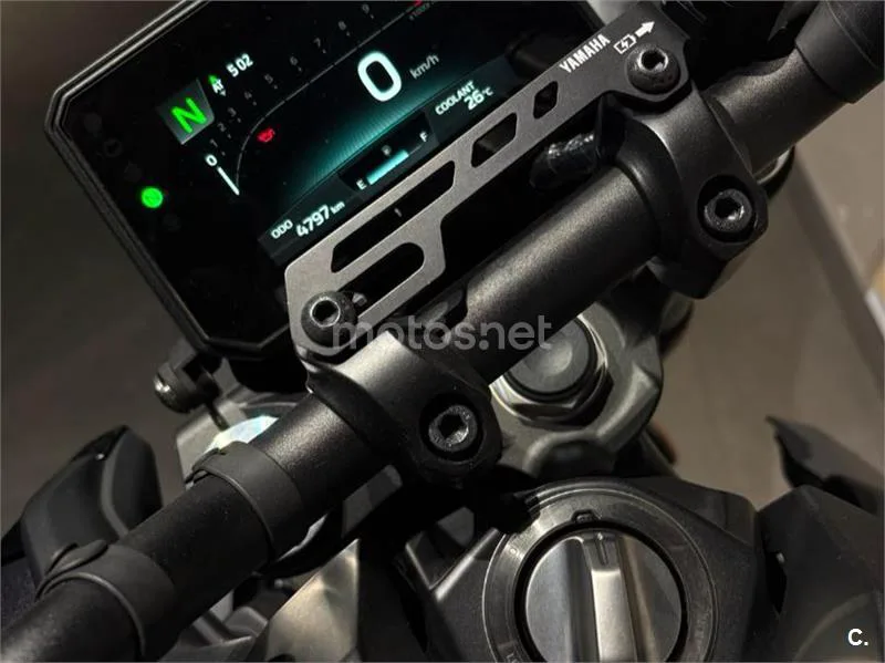 Yamaha MT-09 - Vista 9