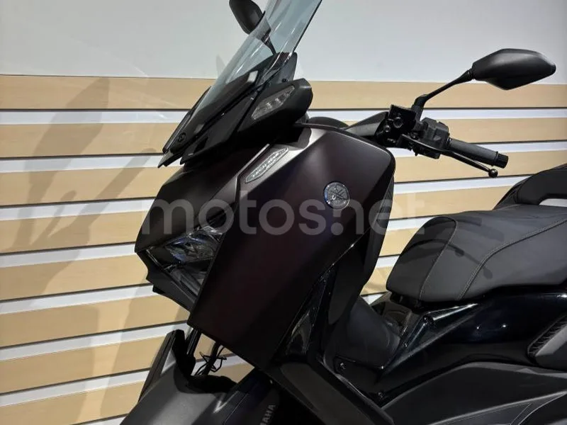 Yamaha XMAX 300 - Vista 5