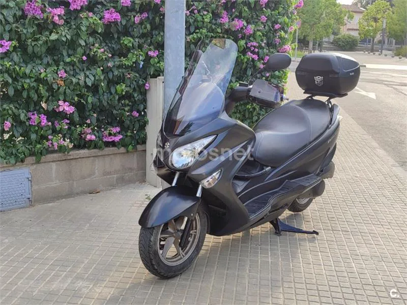 Suzuki Burgman 125 1900 € 2015 Barcelona - 1