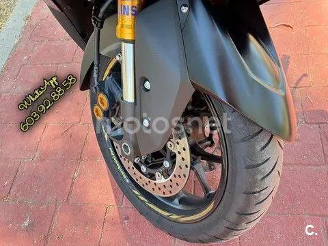 Yamaha TMAX - Vista 3