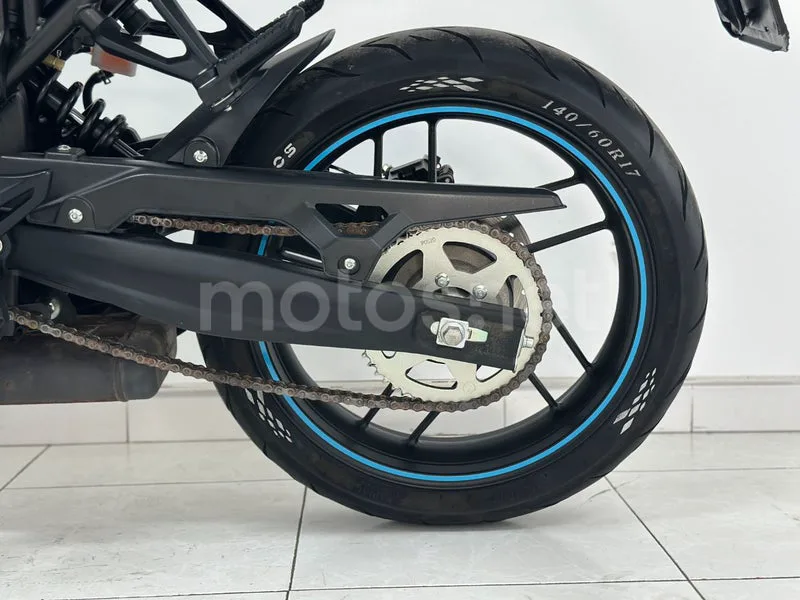 Voge 125R - Vista 18