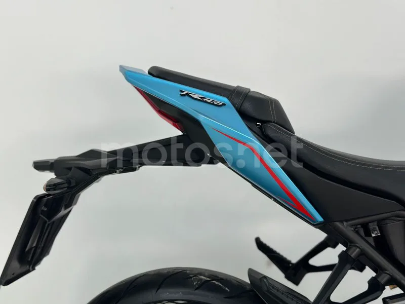 Voge 125R - Vista 21
