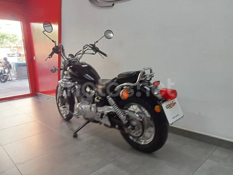 Yamaha XV250 Virago - Vista 3