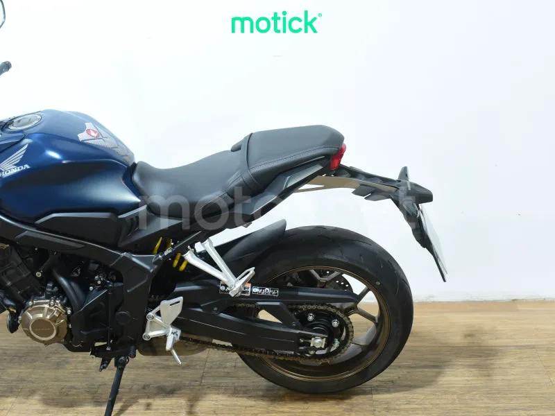 Honda CB650R - Vista 9