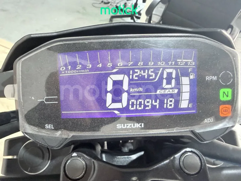 Suzuki GSX-S125 - Vista 4