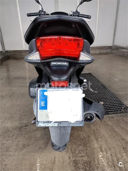 Honda PCX125 - Vista 8