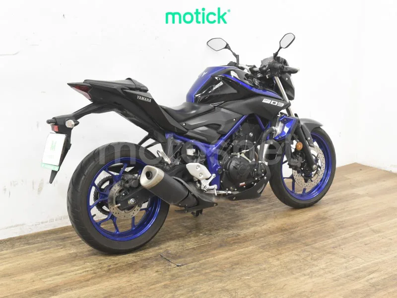Yamaha MT-03 - Vista 9