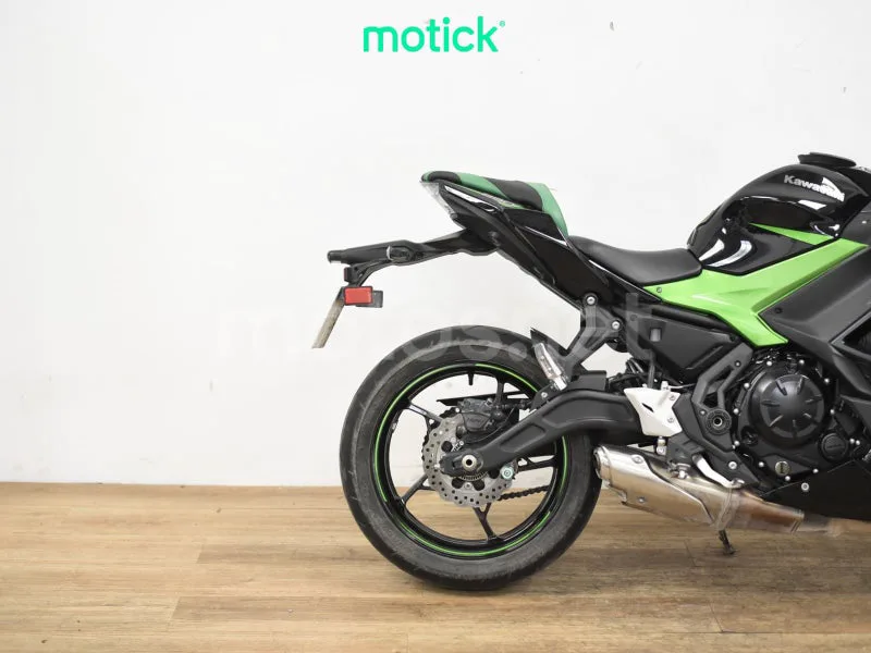 Kawasaki Ninja 650 - Vista 3
