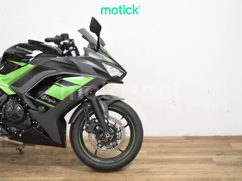 Kawasaki Ninja 650 - Vista 4