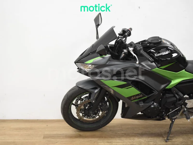 Kawasaki Ninja 650 - Vista 7