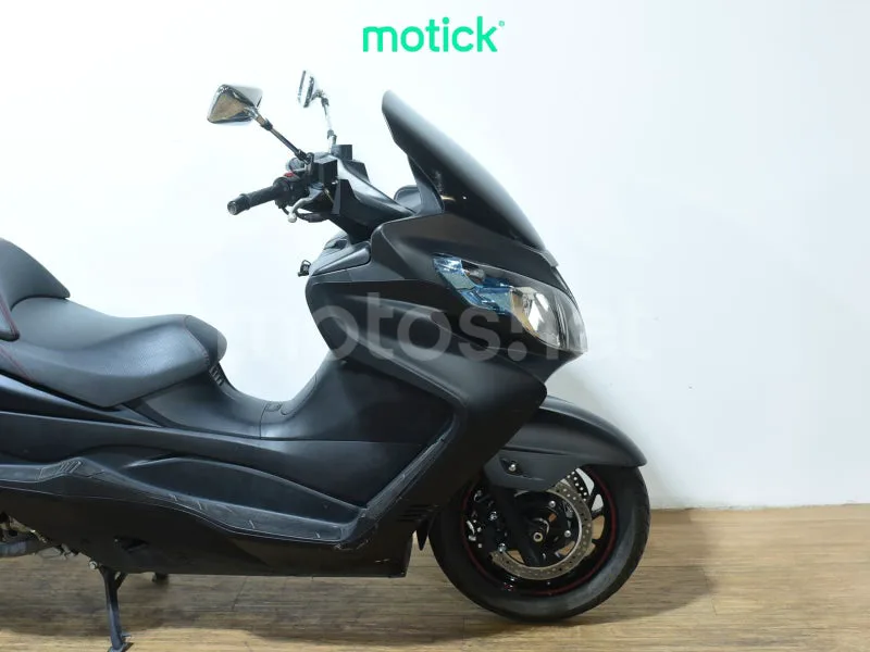 Suzuki Burgman 400 - Vista 4