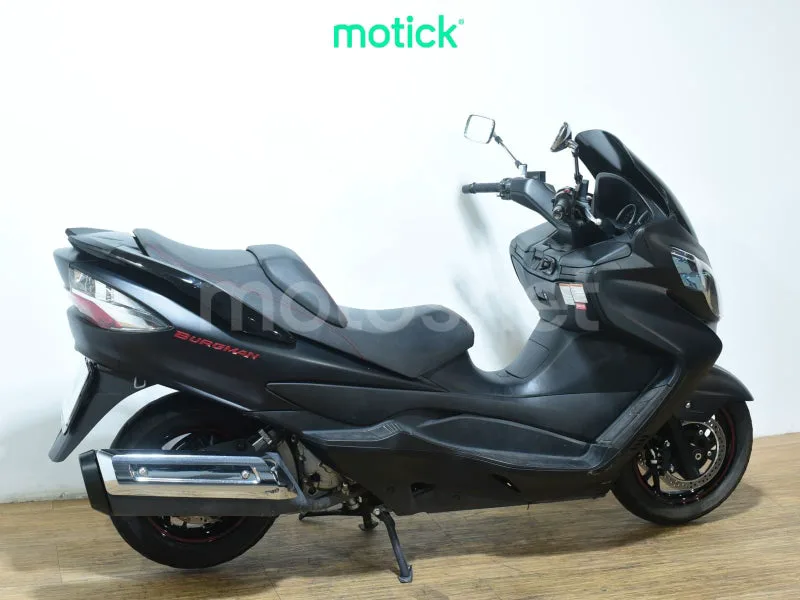 Suzuki Burgman 400 - Vista 10