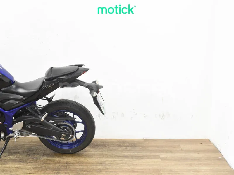Yamaha MT-03 - Vista 8