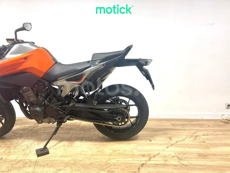 KTM 790 Adventure - Vista 9
