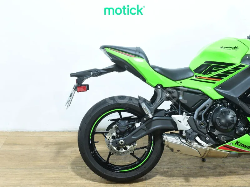 Kawasaki Ninja 650 - Vista 3