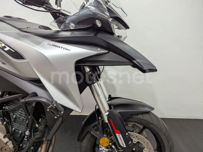 QJ Motor SRT 700 - Vista 6