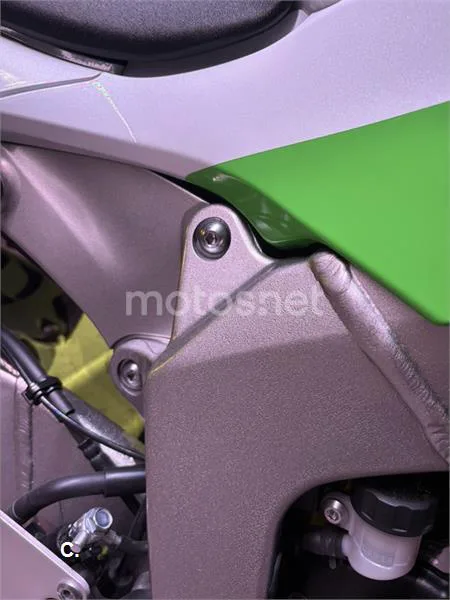 Kawasaki Ninja ZX-6R - Vista 13
