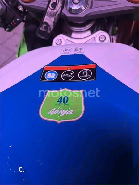 Kawasaki Ninja ZX-6R - Vista 14