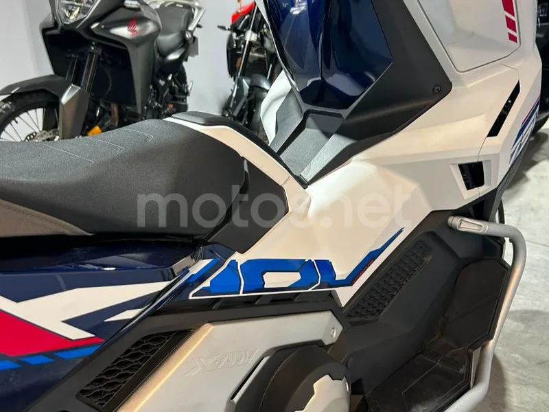 Honda X-ADV - Vista 8