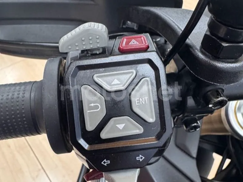 Voge 900DSX - Vista 11