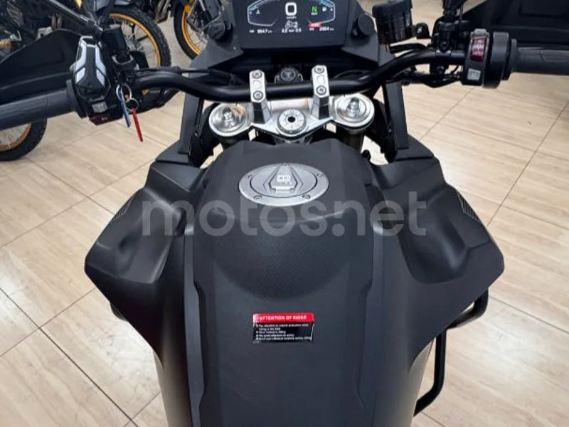 Voge 900DSX - Vista 25