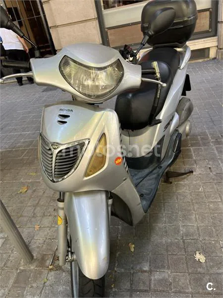 Honda SH150i 1000 € 2003 Barcelona - 2