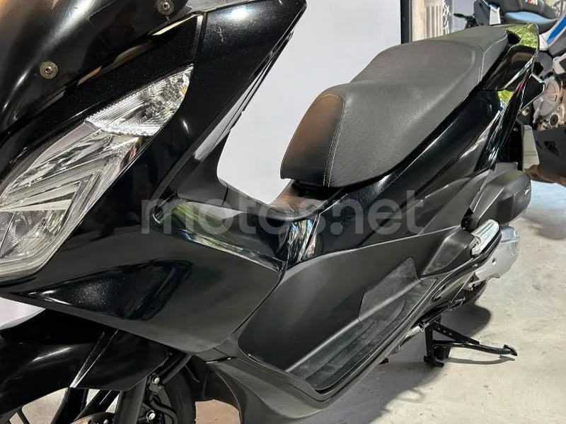 Honda PCX125 - Vista 4