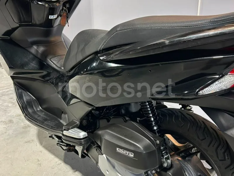 Honda PCX125 - Vista 5