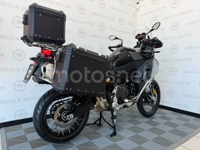 BMW F 900 GS - Vista 7
