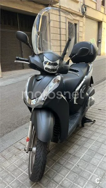 Honda SH300i - Vista 3