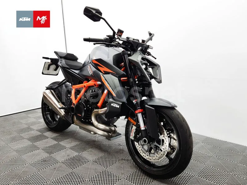 KTM 1390 Super Duke R - Vista 3