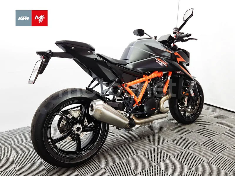 KTM 1390 Super Duke R - Vista 4