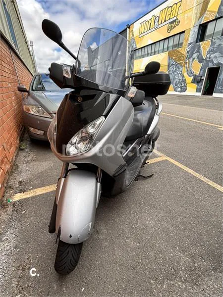 Yamaha XMAX 125 1990 € 2007 Araba - 2
