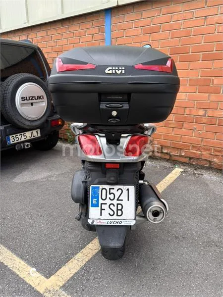 Yamaha XMAX 125 - Vista 6