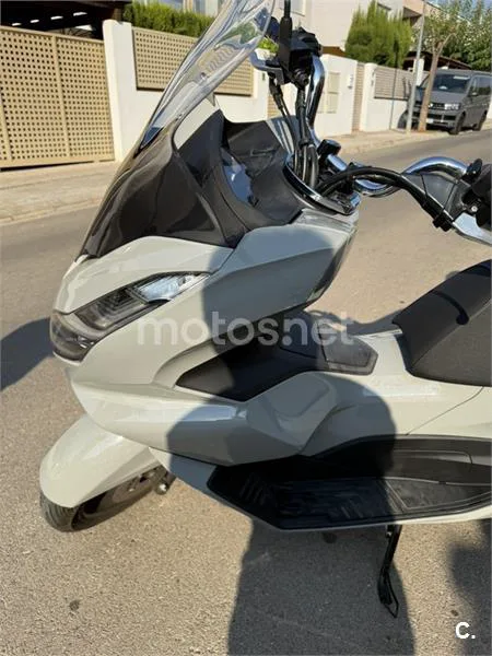 Honda PCX125 - Vista 3