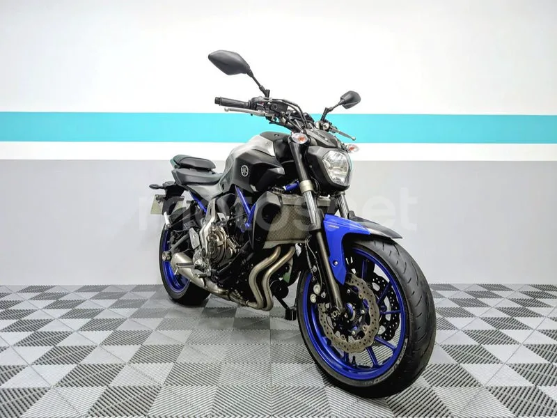Yamaha MT-07 - Vista 3