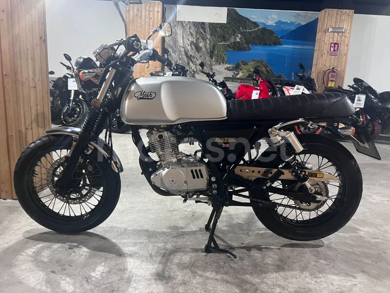 MASH Black Seven - Vista 8
