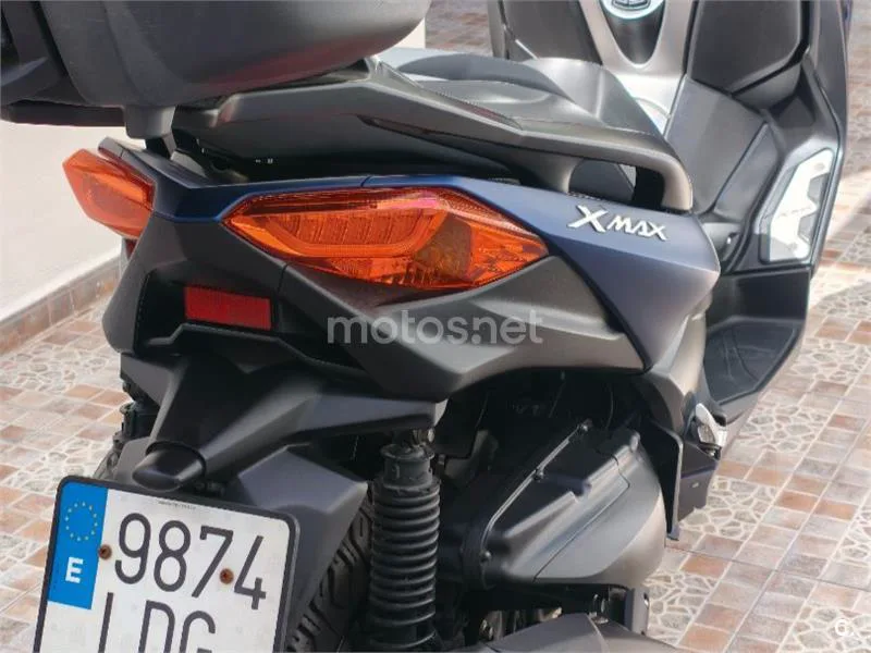 Yamaha XMAX 400 - Vista 3
