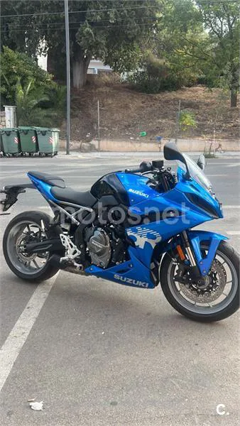 Suzuki GSX-8R - Vista 3