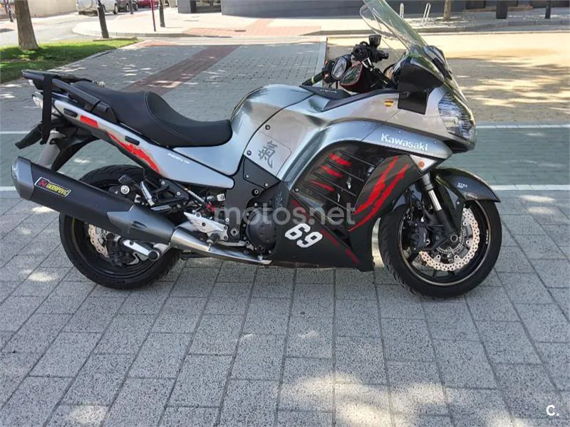 Kawasaki 1400GTR - Vista 12