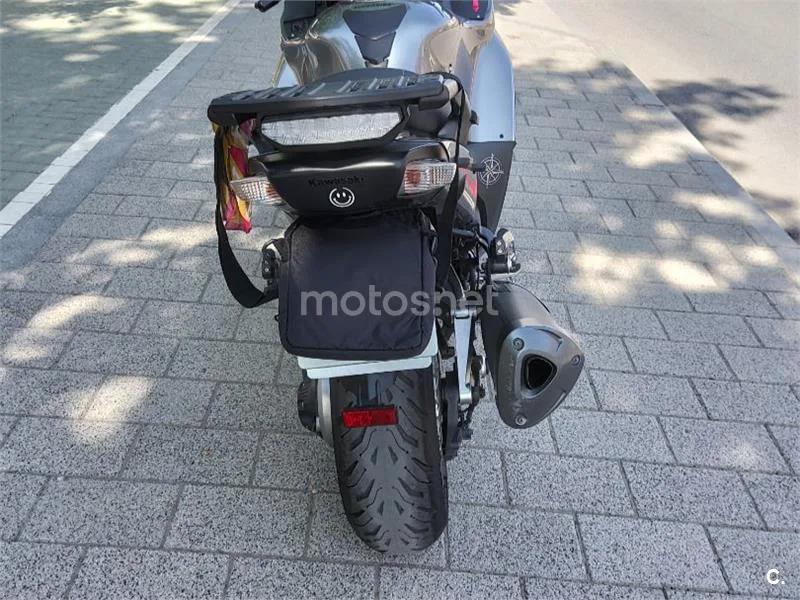 Kawasaki 1400GTR - Vista 19