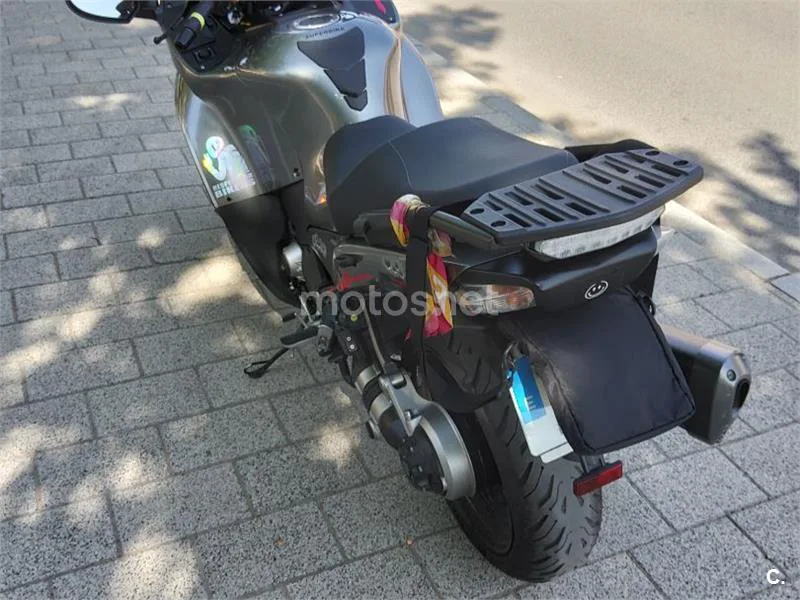 Kawasaki 1400GTR - Vista 9