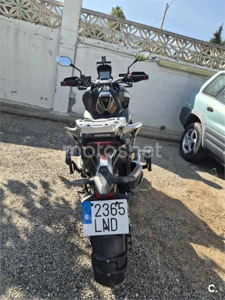 Honda X-ADV - Vista 4