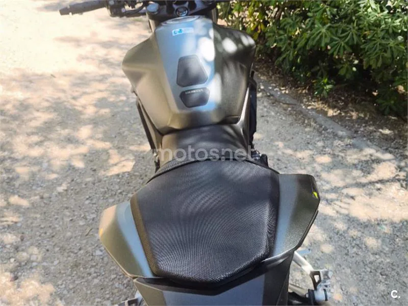 Honda CB750 Hornet - Vista 11