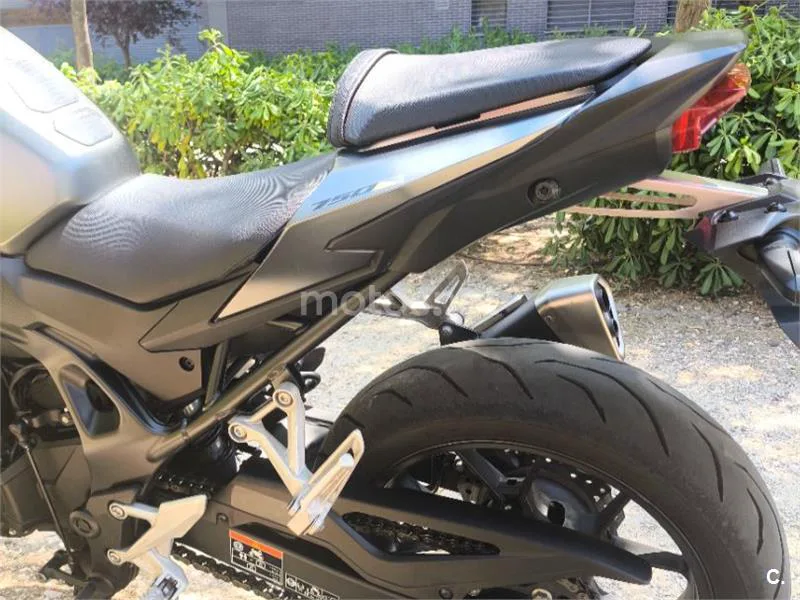 Honda CB750 Hornet - Vista 6