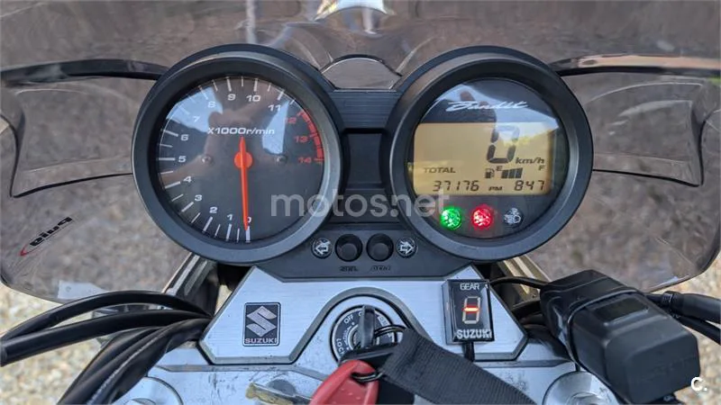 Suzuki Bandit 650 - Vista 4