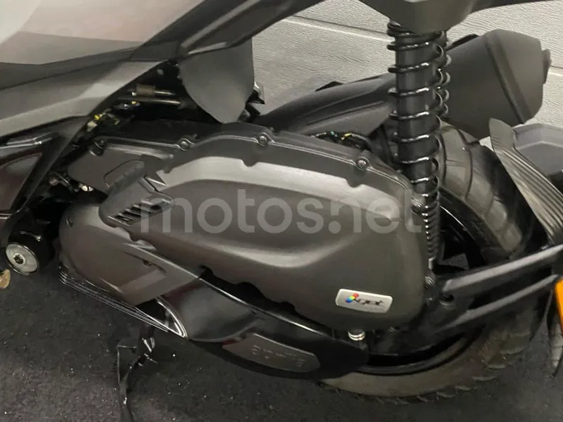 Aprilia SR GT 125 - Vista 14