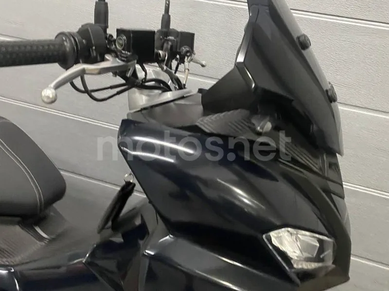 Aprilia SR GT 125 - Vista 7