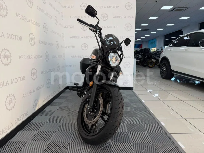 Kawasaki Vulcan S - Vista 4